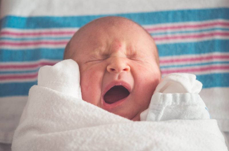 How to tell if baby is overtired an how to help with sleep